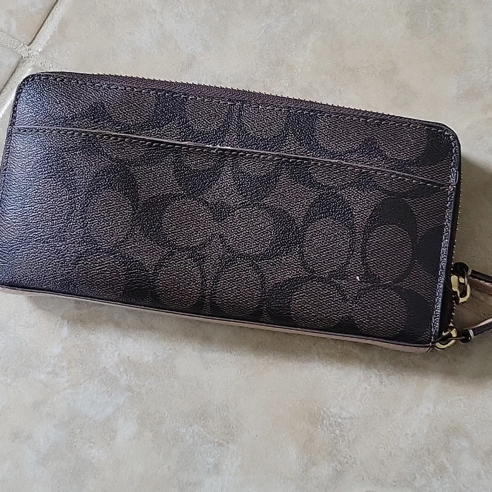 Coach Signature Canvas Zip Around Long Wallet Brown Tan Gold Hardware Oval Logo